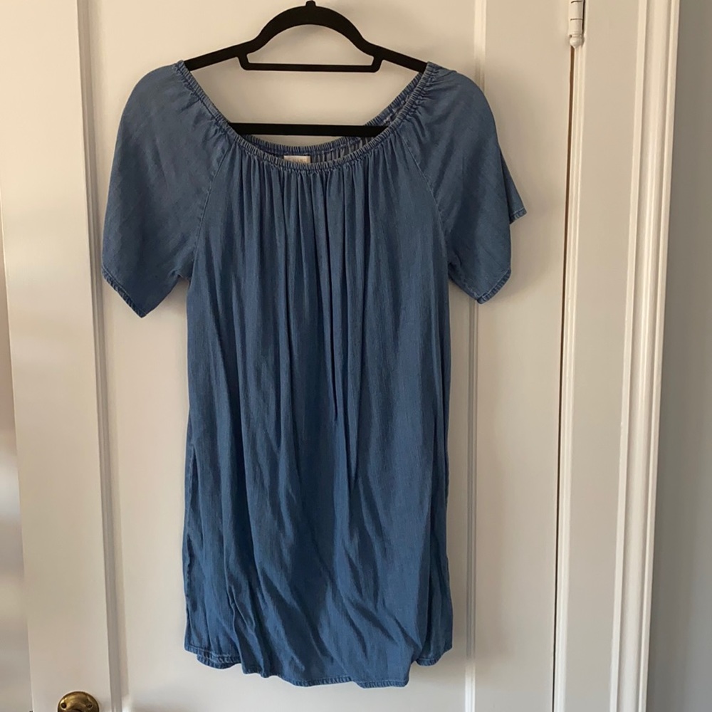 The Hanger (Size M) | Off the Shoulder Denim Dress